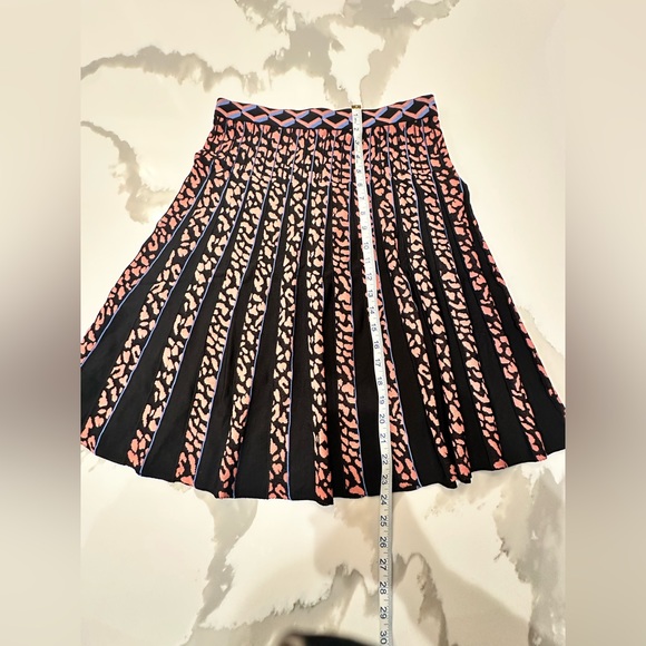 NWT DVF Woman Kalina Pleated Snake-print
Chiffon Midi Skirt Sky Blue -size M - Picture 3 of 8